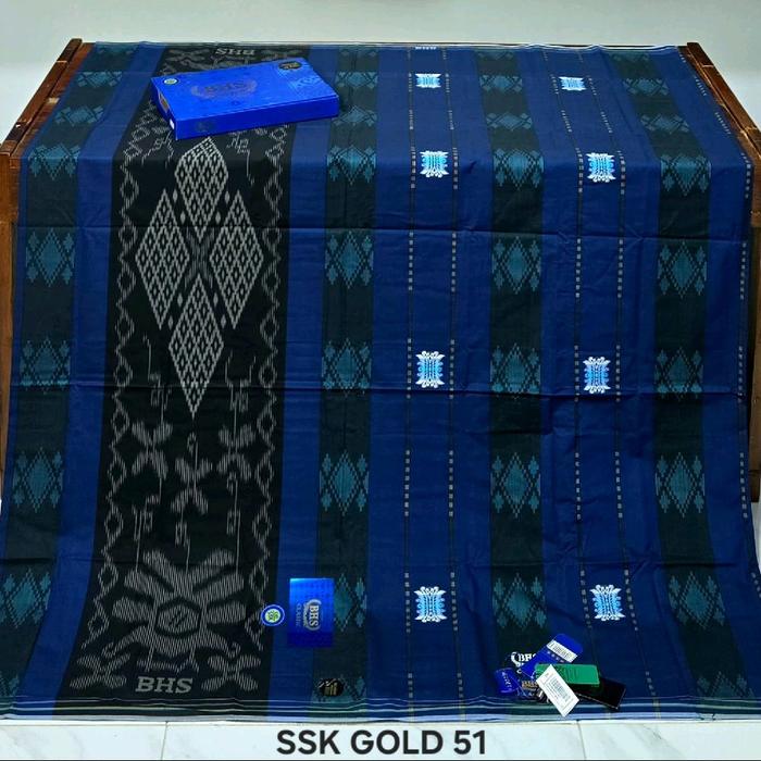 BHS SARUNG BHS CLASIC SSA GOLD 27 dengan Desain Elegan dan Warna Biru Muda