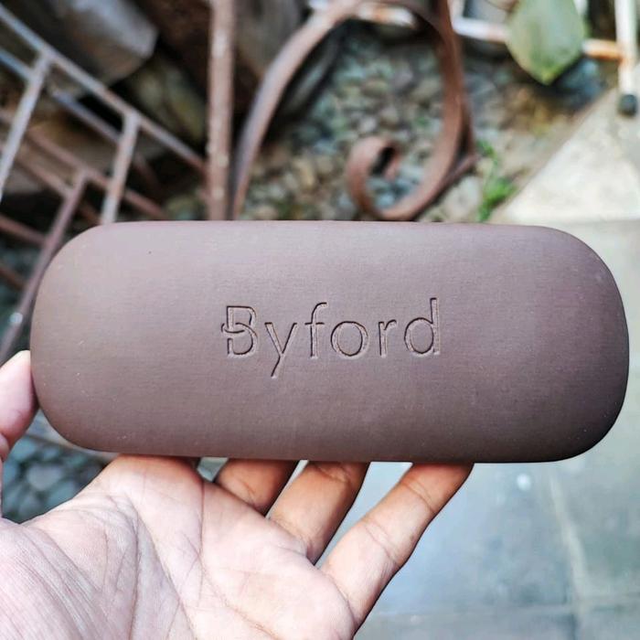 Wadah Frame Kacamata Byford London