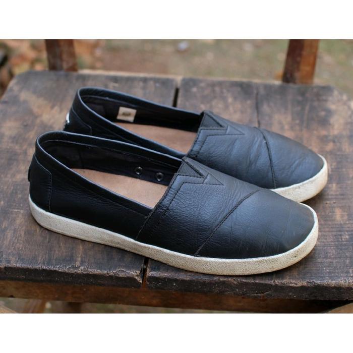 Sepatu Women Cewek Slip On Toms Leather Black Vintage Kulit not Timberland Ecco Clarks Vans Converse