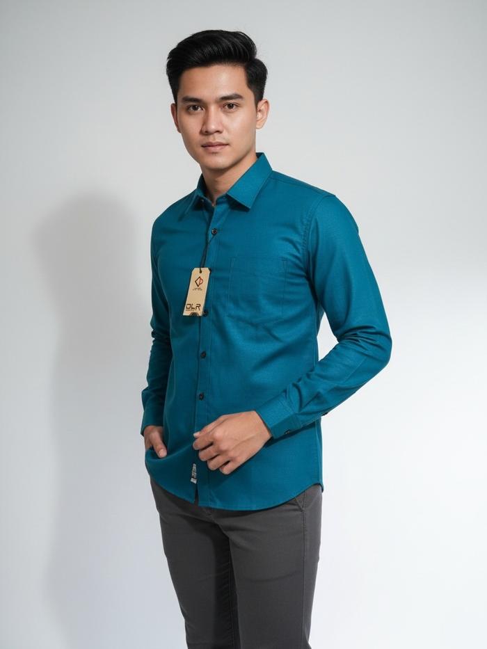 Kemeja Pria Lengan Panjang Emerald Blue Katun Sigaret