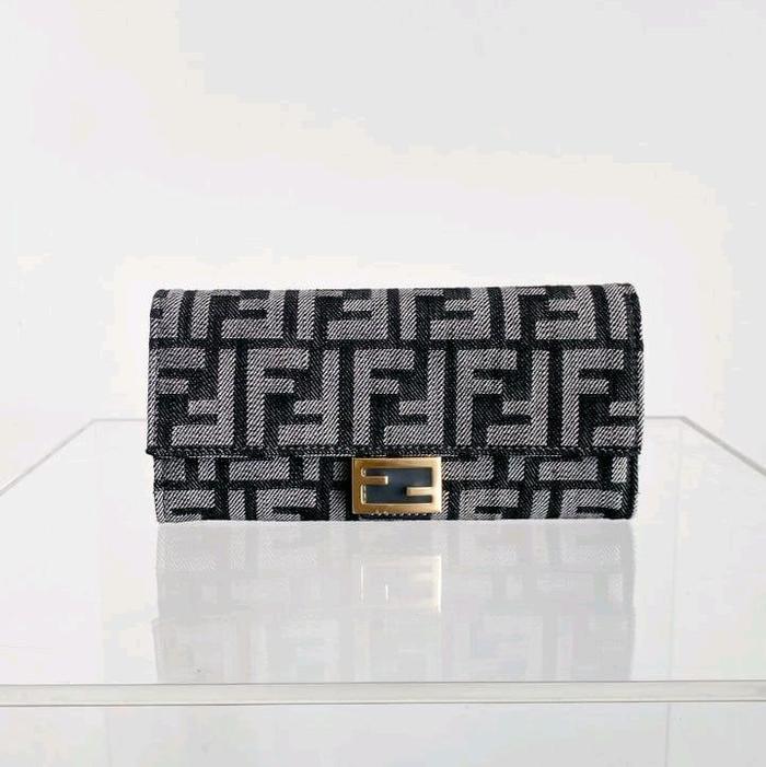 Fendi Baguette Continental Wallet On Chain in FF Jacquard Blue