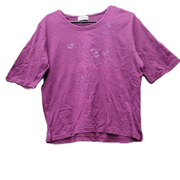 preloved baju kaos atasan wanita warna ungu dengan hiasan bordir bunga