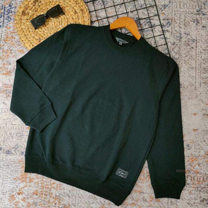Sweater Details Pria dan Wanita Hitam Unisex Tebal Distro