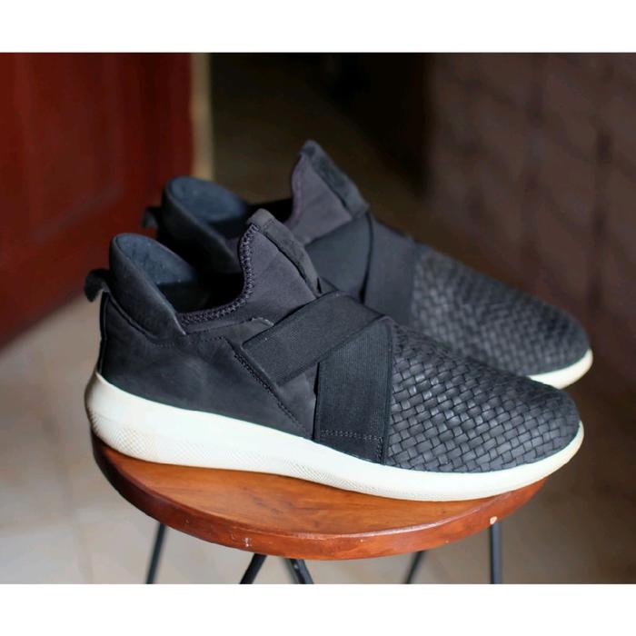 Sepatu Sneakers Casual Leather Ecco Woven Slip On Kulit not Timberland Caterpillar Clarks Dr Martens
