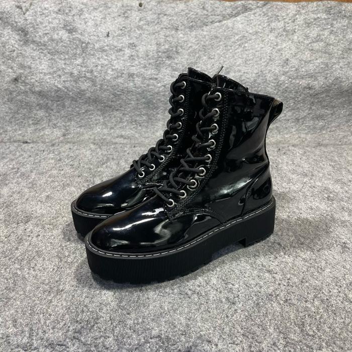Boots zipper