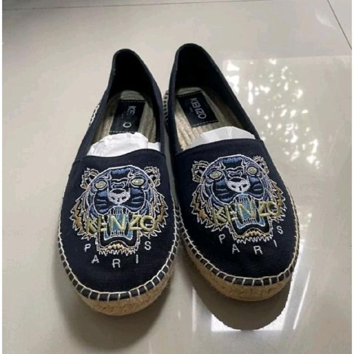 Kenzo Sepatu Slip-On Hitam dengan Logo Harimau Elegan untuk Pria dan Wanita