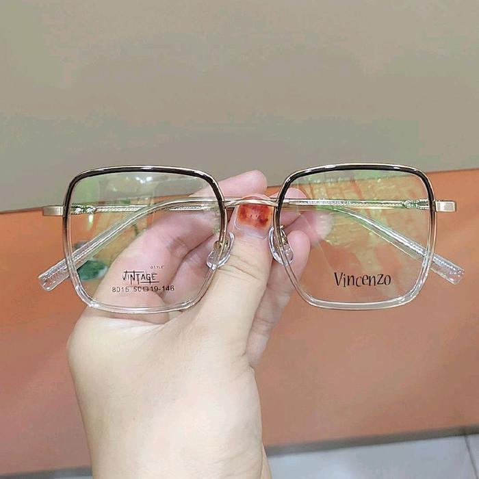 Vincenzo Frame Kacamata Wanita Eyewear Tipe 8015 Model Vintage dengan Desain Elegan dan Kualitas Ter