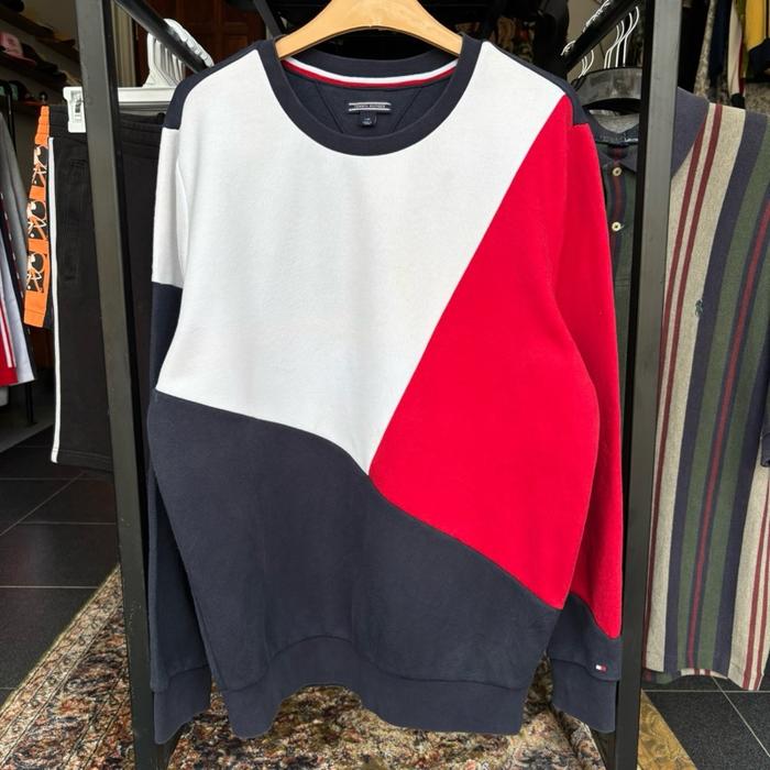 Tommy Hilfiger Big Flag Logo Crewneck Sweatshirts