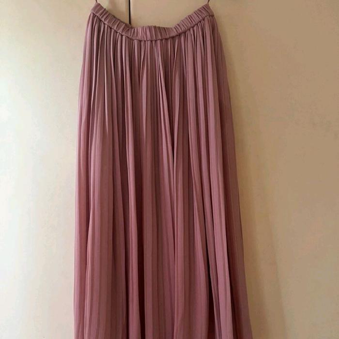 Rok Panjang Long Skirt Pleated Uniqlo Dusty Pink