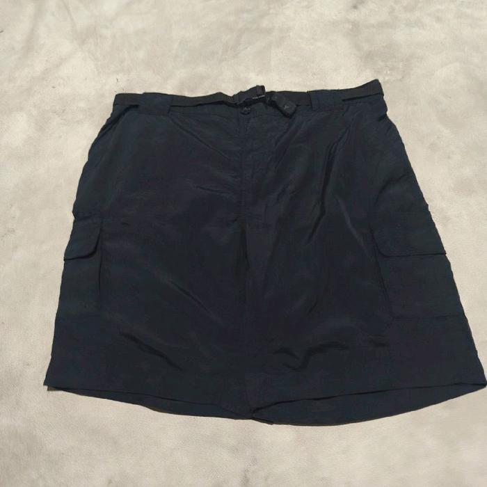 Celana pendek outdoor hiking gunung cargo megellan hitam bekas