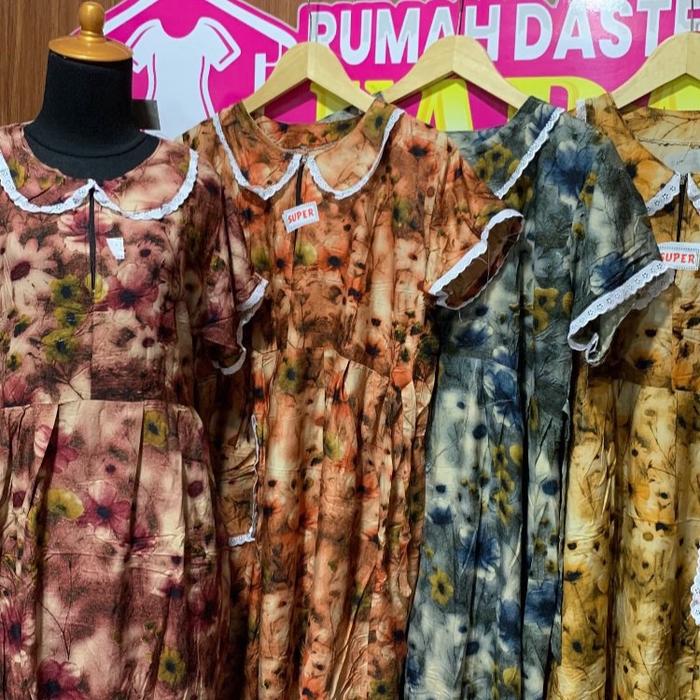 Daster 7/8 dengan Desain Bunga dan Lengan Pendek - Pakaian Nyaman untuk Wanita