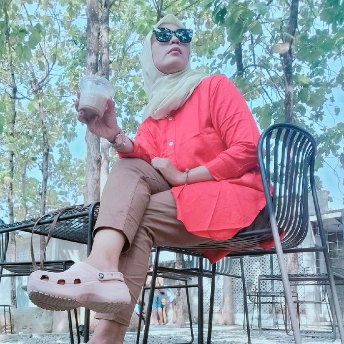 Jevanni Tunik Kemeja Rayon Twill Panjang Wanita dengan Saku dan Lengan 7/9 untuk Acara Formal dan In