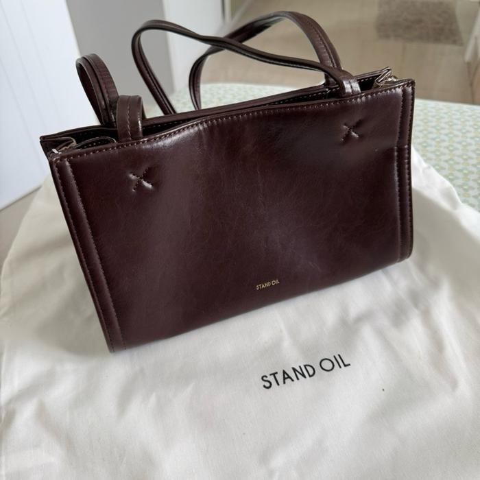 Preloved Stand Oil Oblong Bag