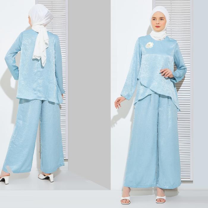 Nazira Flo Set Blouse Blue Sky - Chic's One Set - Satu Set Blus Dan Celana Kulot - Biru Langit XL