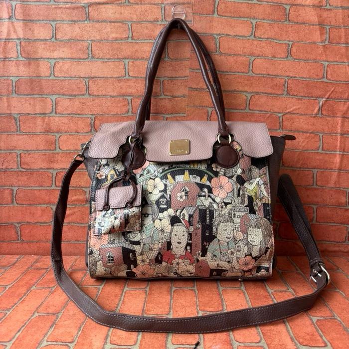 TAS SELEMPANG PESTA WANITA KULIT ASLI BRERA ITALY SECOND BRANDED / TAS TENTENG WANITA KULIT ASLI BRE