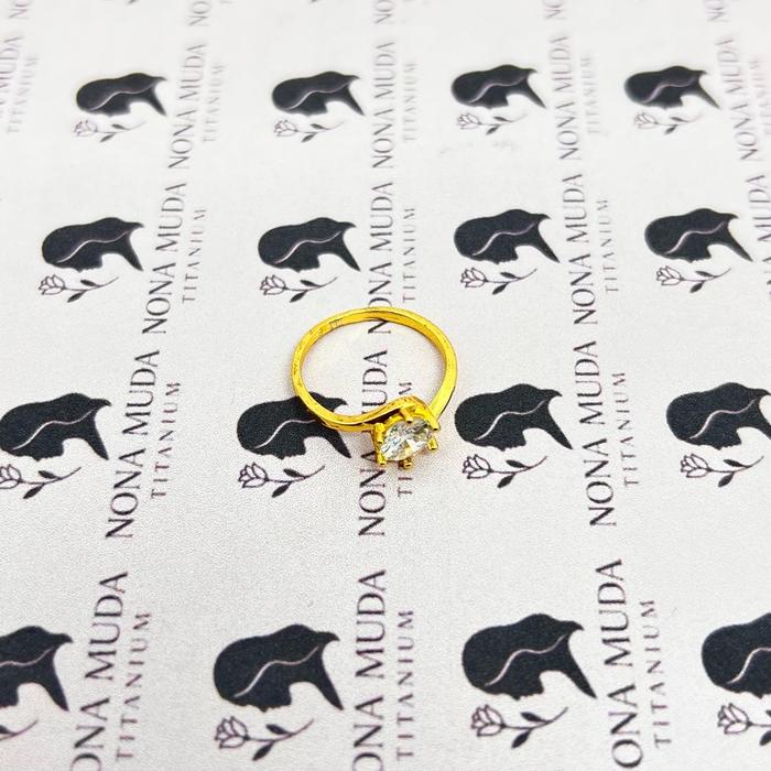 Nona Muda Cincin Titanium Mata Satu Silang Terbaru Fashion Wanita Elegan Design Mewah Aksesoris Perh