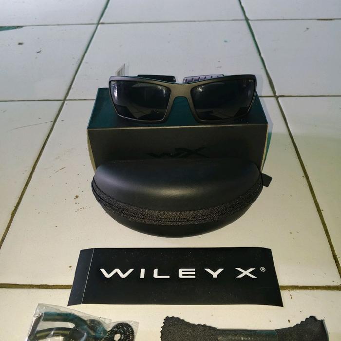 Wiley X Twisted Grey Lens