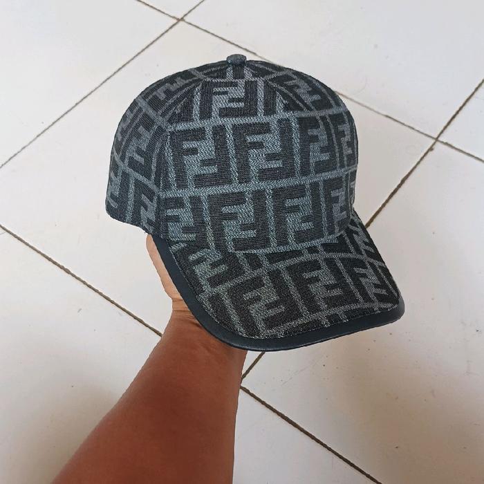 topi luxury monogram