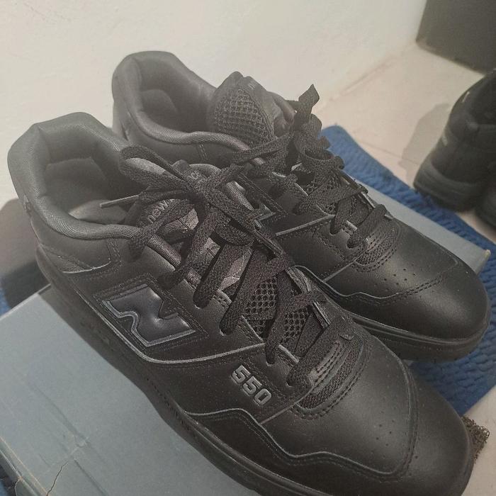 New Balance 550 Sneakers Pria Black Second