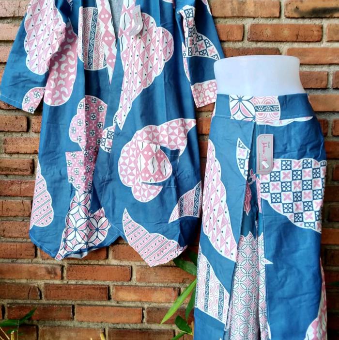 One Set Outer Lengan Batik