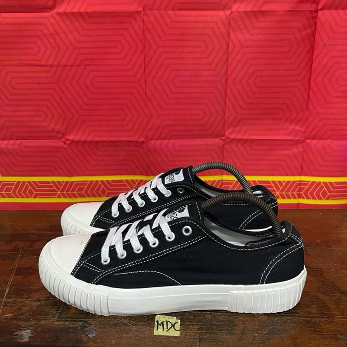 Sepatu second ori box & cox size 42