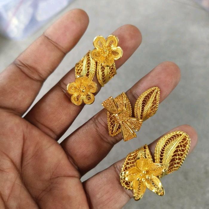 Cincin sili asih bunga kendari/cincin pita/cicin pesta/cincin kendari/cincin lapis emas 24k. Rings E