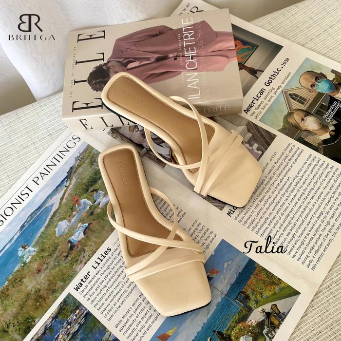 BRILEGA TALIA Sandal Teplek Wanita  Tali Simple Dan Elegant Dengan Bahan Kulit Imitasi Sol Karet Ant