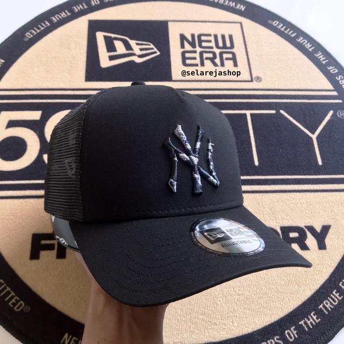 Topi New Era 9Forty A-Frame Trucker New York Yankees Black Camo Infill Snapback Cap