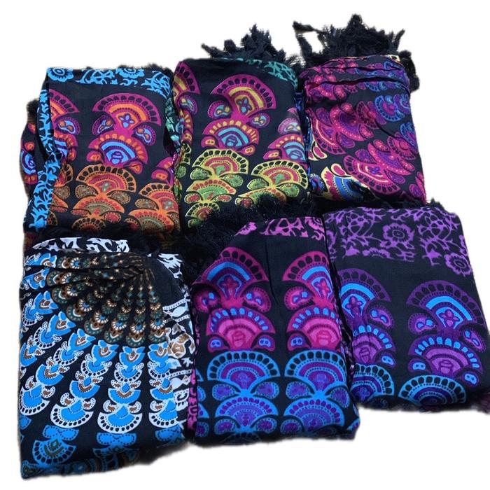 Kain pantai mandala eksport ,syal,selendang,flafon mobil,hiasan dinding, alas meja,