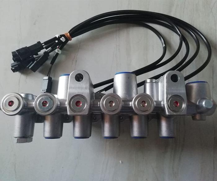 Pompa Hidrolik Solenoid Valve 20Y6041621 Komatsu PC200-8 PC200LC-8