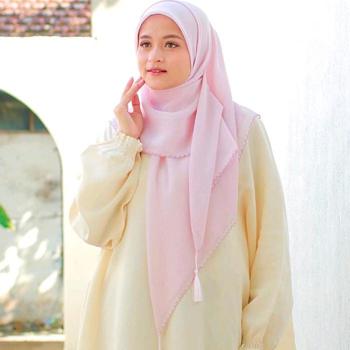 Beeme scarves - Hijab segi empat pari Jepang tassel kayra series original beeme scarves Kerudung Mus