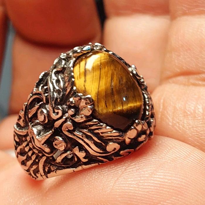 Cicin Batu Tiger Eye Ring Barong Bali 14mm dengan Desain Eksklusif dan Kualitas Tinggi