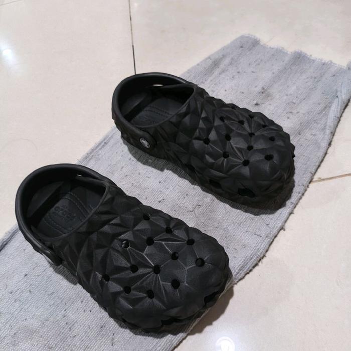 CROCS GEOMETRIC CLOG SECOND
