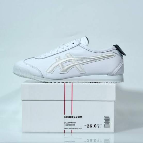 26 SEPATU ONSU X GYVENCHY ALL WHITE Casual