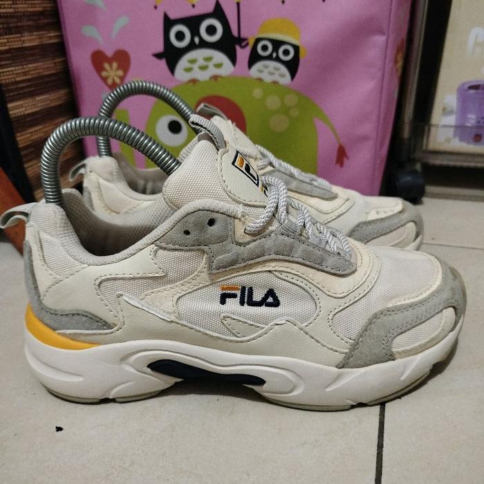 sepatu FILA original size 37.5 second bagus Sneakers