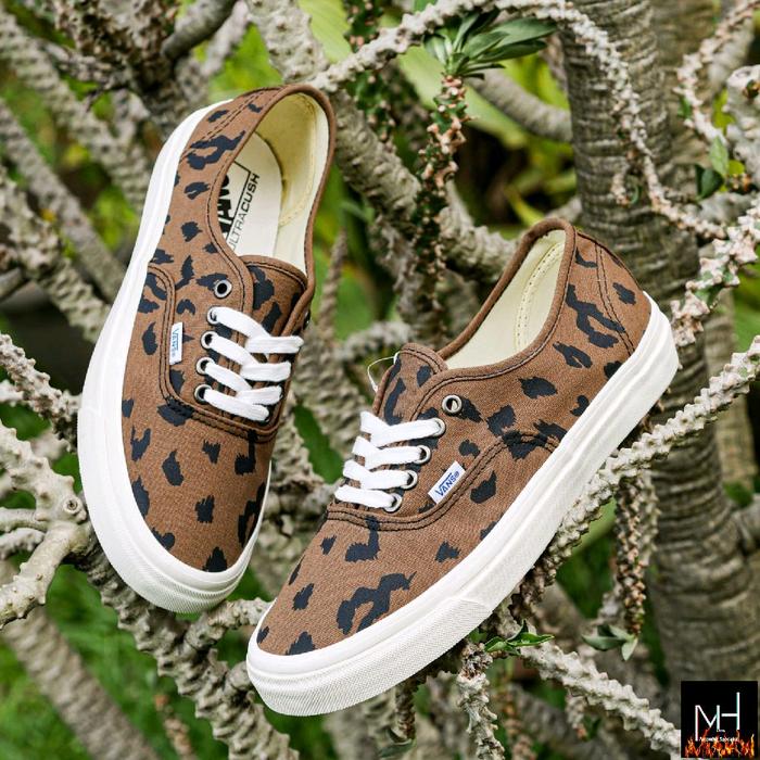 Vans authentic 44 dx anaheim leopard Original 100%
