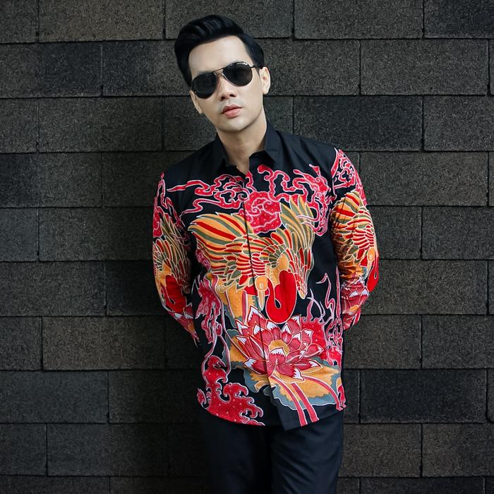 Brahma Hitam - Motif Batik Katun Pria Baju Kancing Kantong Nyaman Bunga Casual Panjang Hem  Pendek  