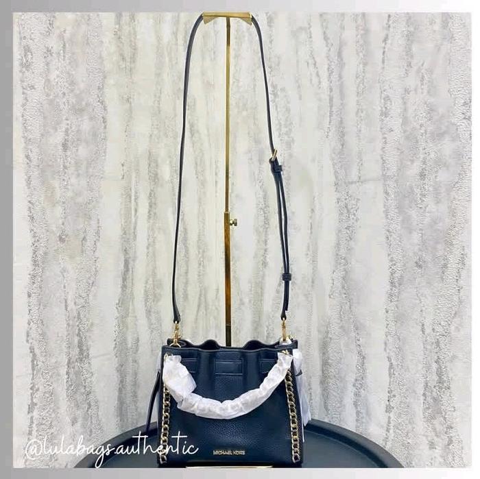 Mk Mina Crossbody Black dan maroon