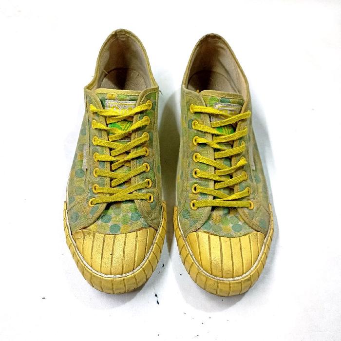Sepatu Sneakers Flat Kanvas Kasual Gola Polkadot Vintage Indie Punk