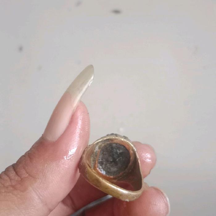 cincin wesi towo temuan memiliki tuah alami