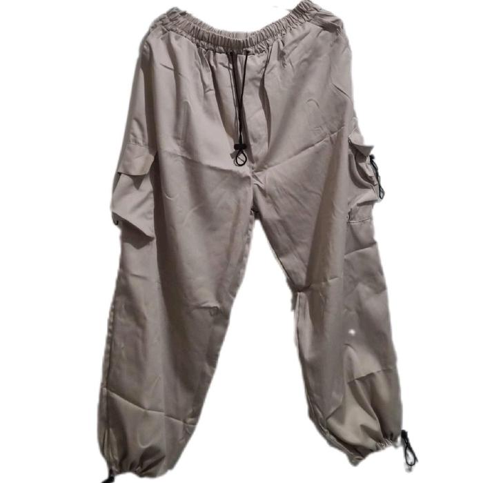 ADEEVA GALLERY Jennie Jumbo Cargo Pants in Cream