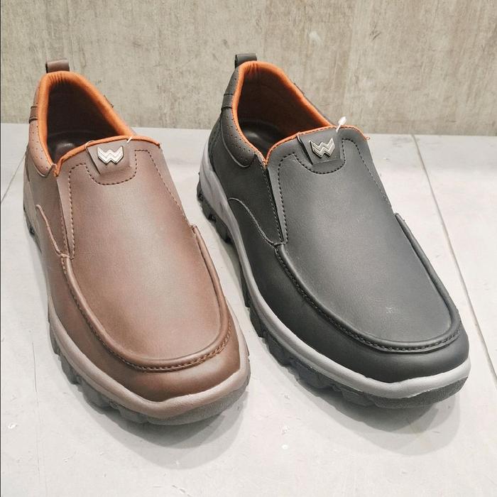Watchout Sepatu Pria WV3100803 - Desain Elegan dengan Warna Coklat dan Hitam - Kualitas Terbaik untu