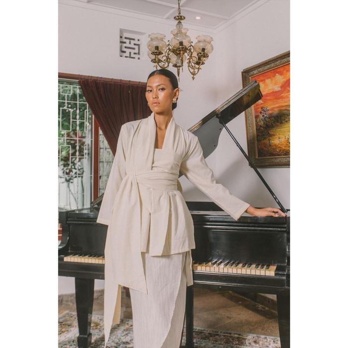Senja Sore - White Multiway Kebaya