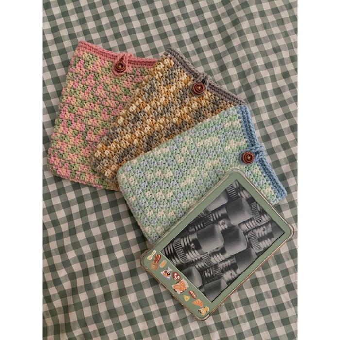 E-Reader / Tablet Sleeve Rajut Crochet