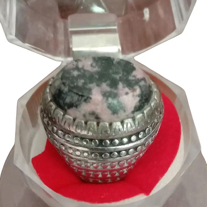 Batu Red Borneo ( asli borneo )