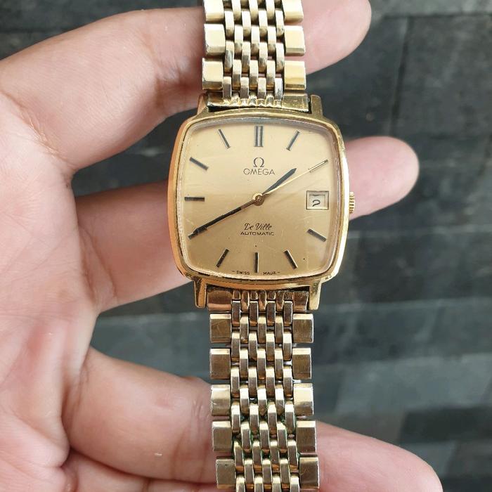 Jam tangan Omega De Ville Swiss Made automatic gold plated . Kondisi bekas.