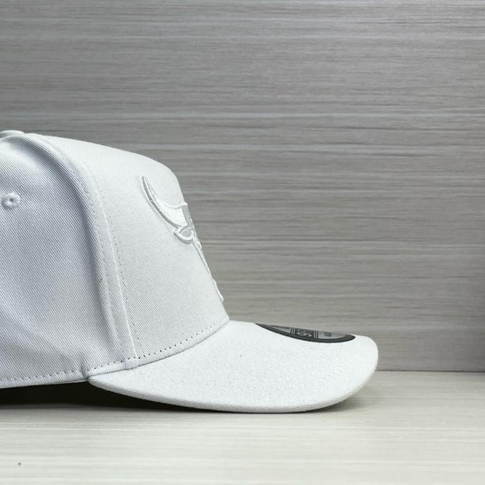 TOPI BASEBALL PUTIH BANTENG BORDIR PUTIH
