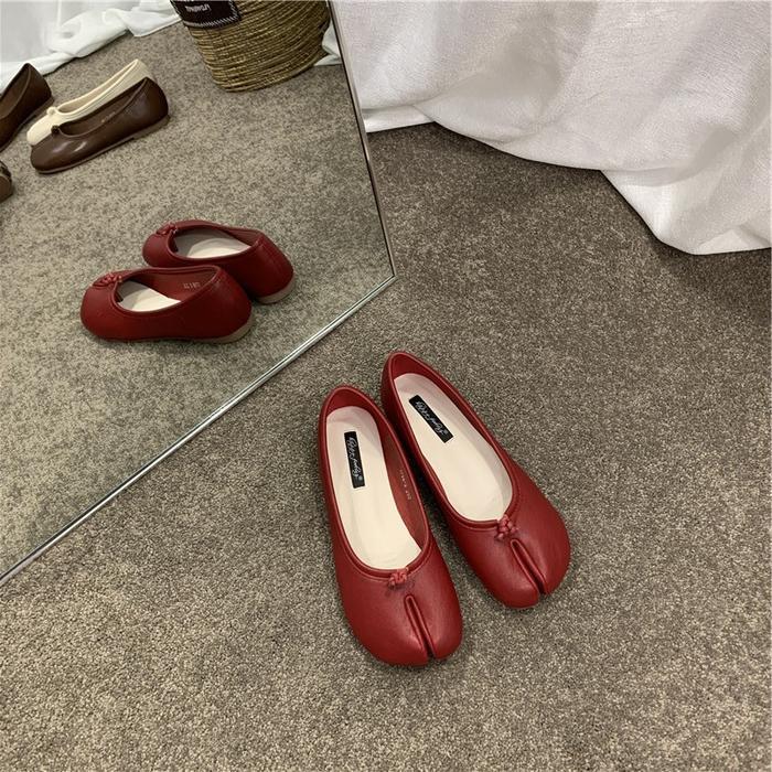 2025 Doudou Sepatu Wanita Sepatu Baru Musim Panas Split-Toed Tabi Flats Kuku Sepatu Jari Kaki Malas