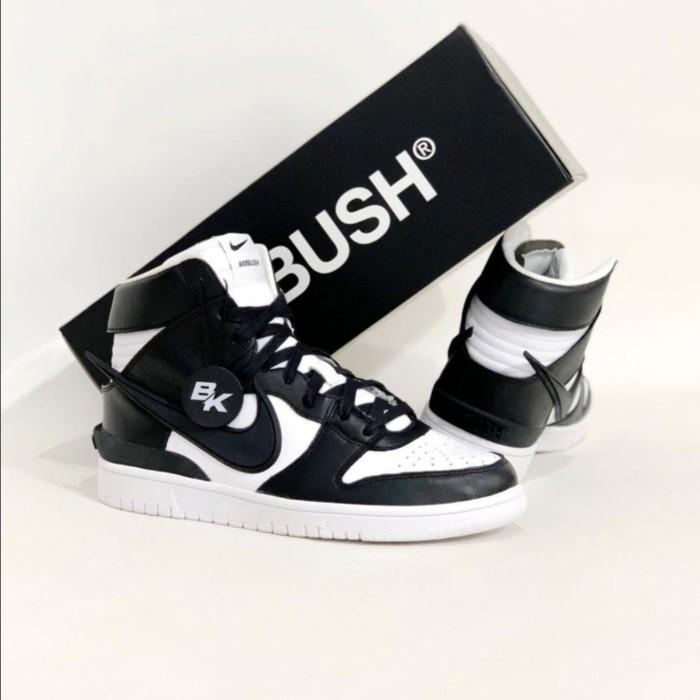 DUNK HIGH AMBUSH BLACK WHITE