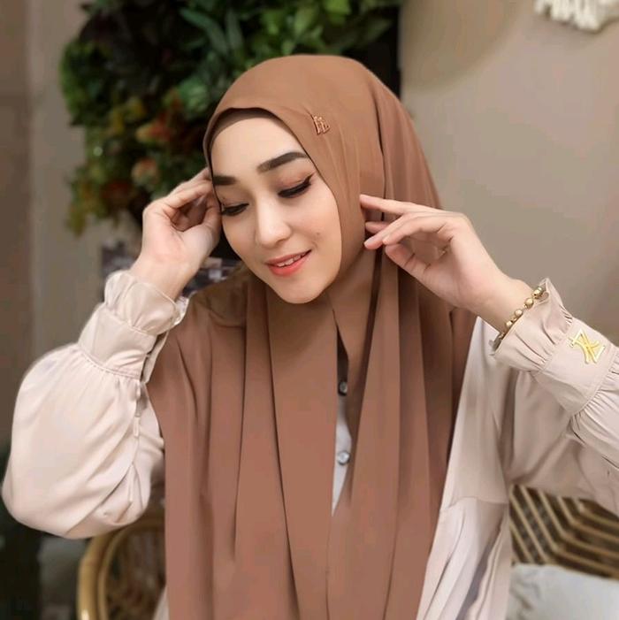 segitiga instan oval segitiga instan Jersey by arza Jilbab instan